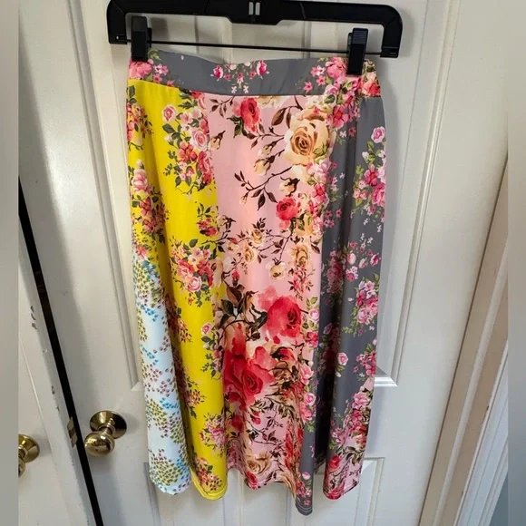 Lily Midi Skirt - Picture 4 of 5